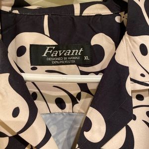 Men’s XL shirt. Worn once. Very sharp look!